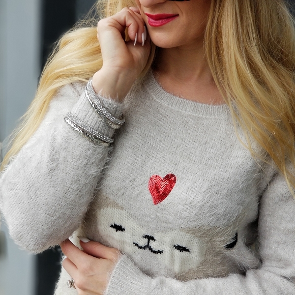 I Llama You Alot! Fun Knit Fuzzy Sweater Top - Picture 5 of 5